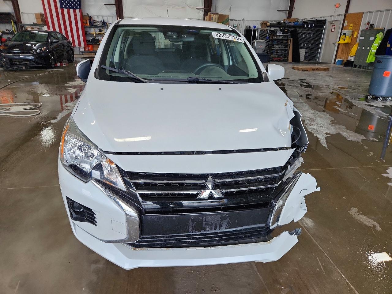 Mitsubishi Mirage Es