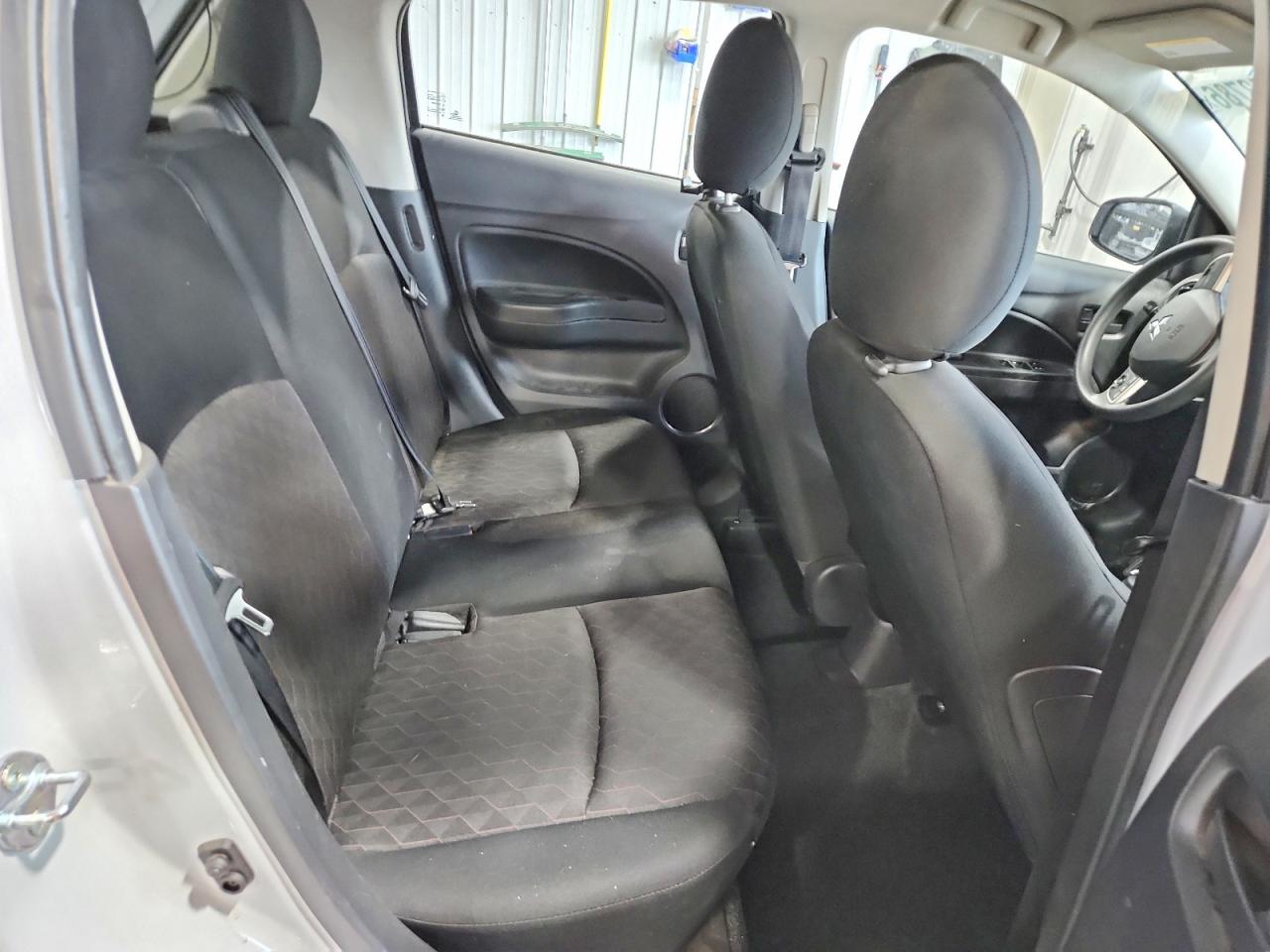 Mitsubishi Mirage Es