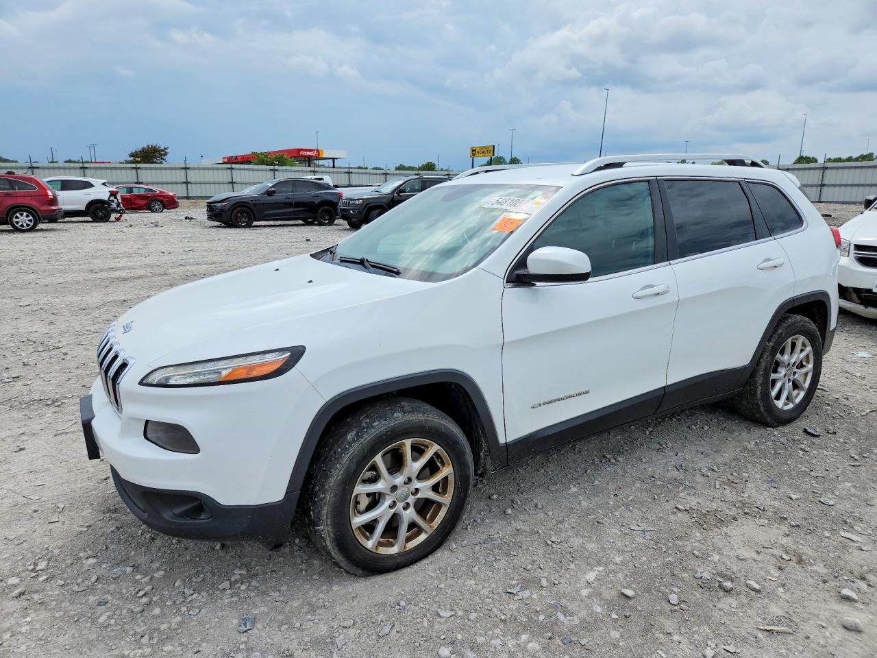 Salvage Jeep Cherokee Image