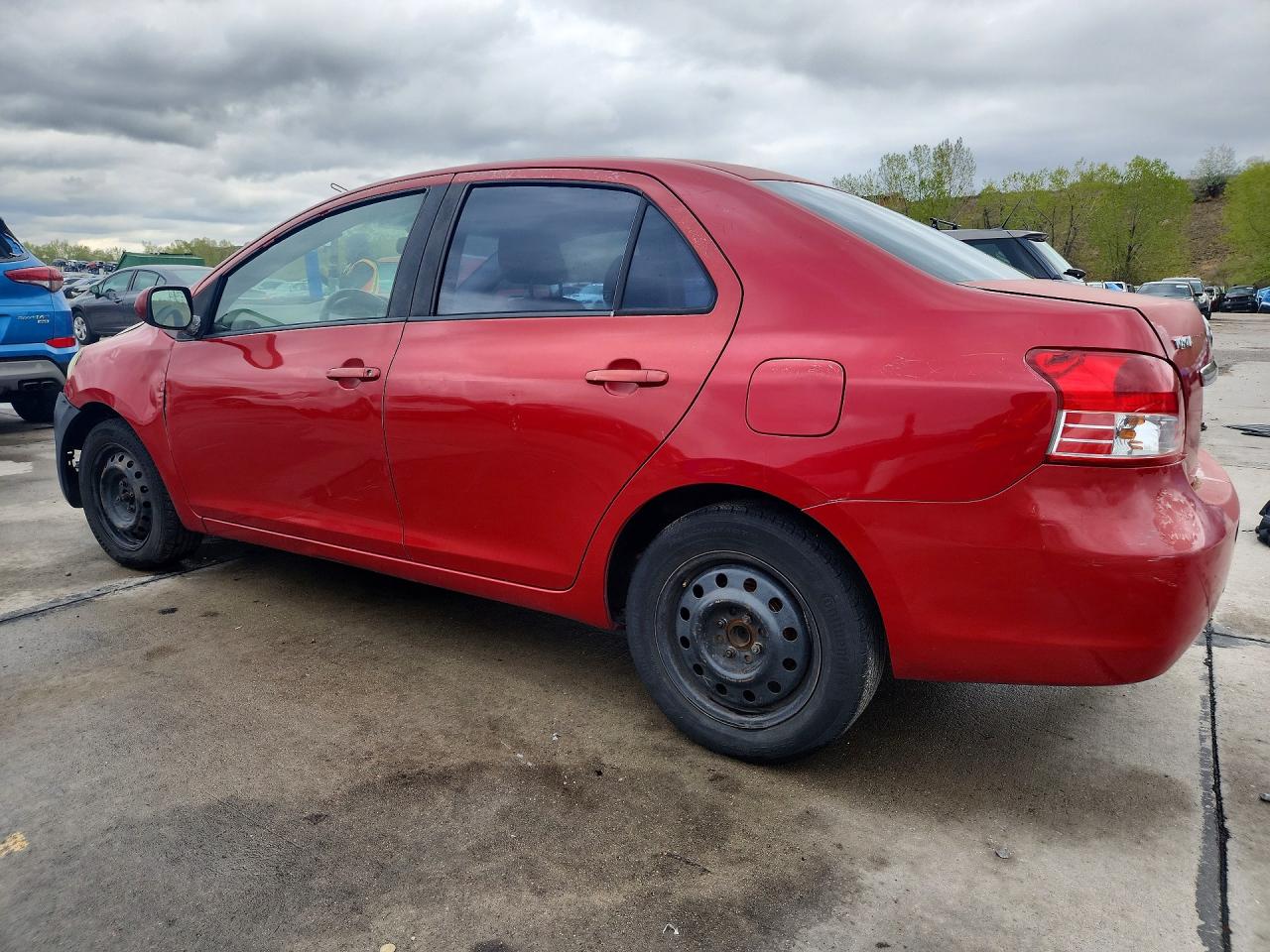 Toyota Yaris Base