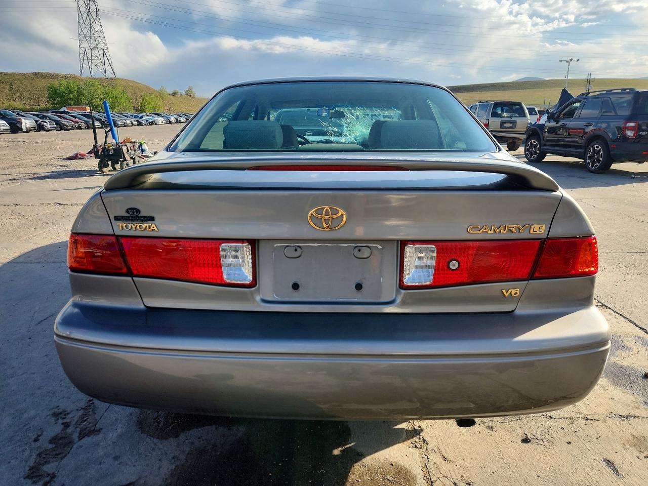 Toyota Camry Le V6