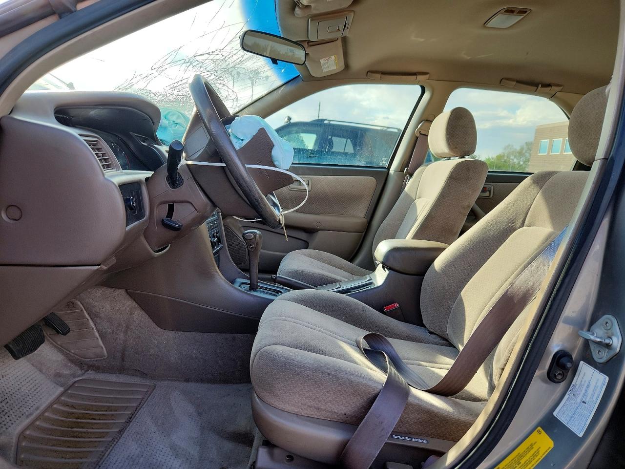 Toyota Camry Le V6