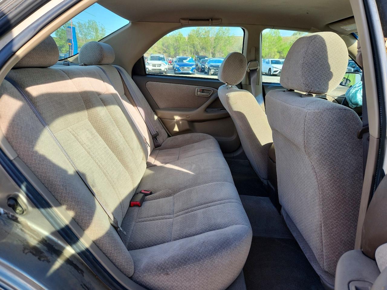 Toyota Camry Le V6