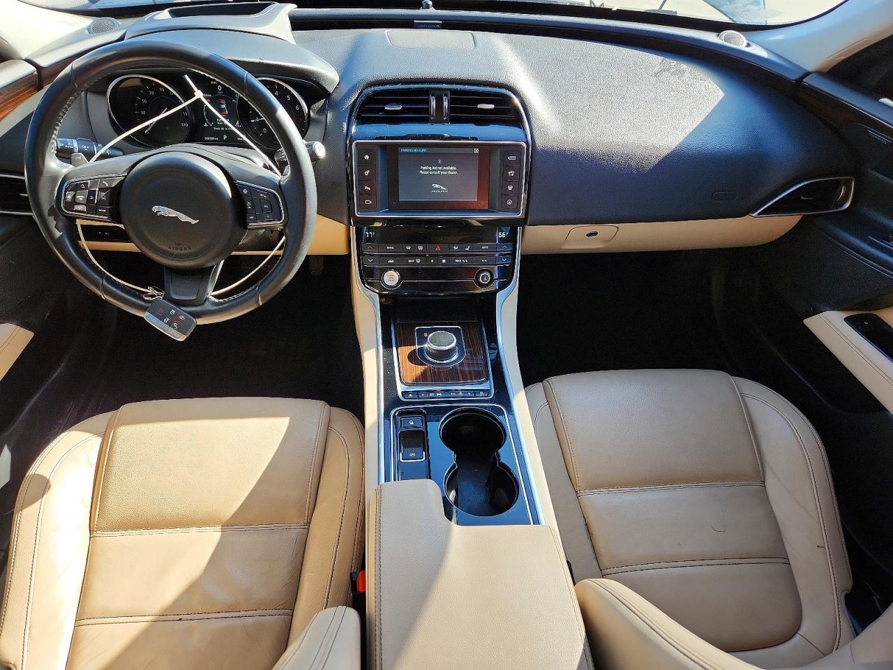 Jaguar XE Prestige