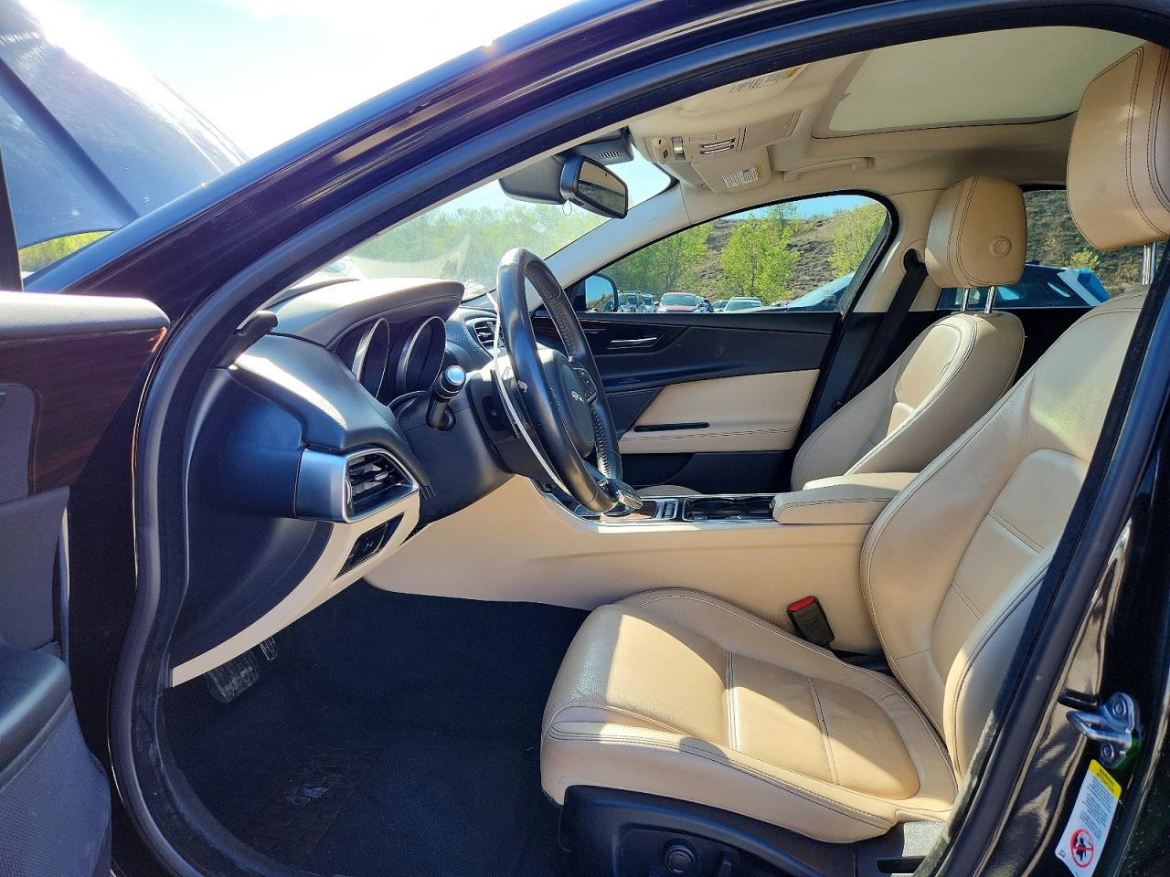 Jaguar XE Prestige