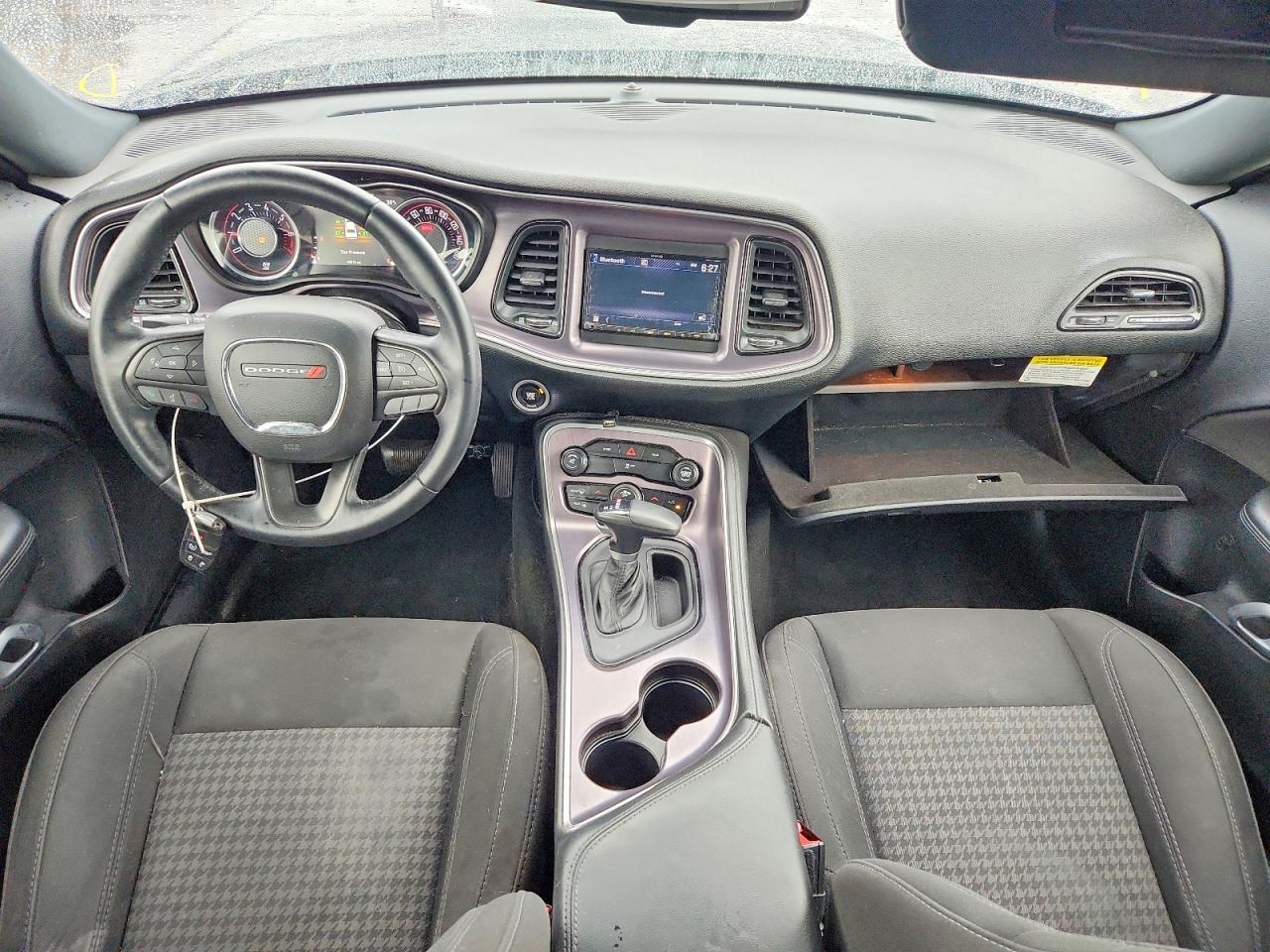 Dodge Challenger Sxt