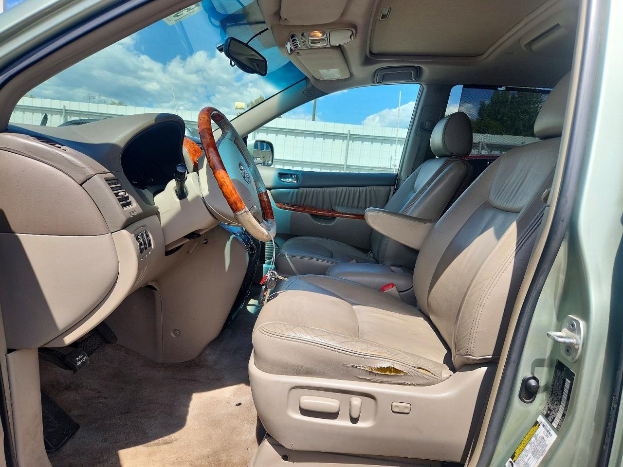 Toyota Sienna Xle