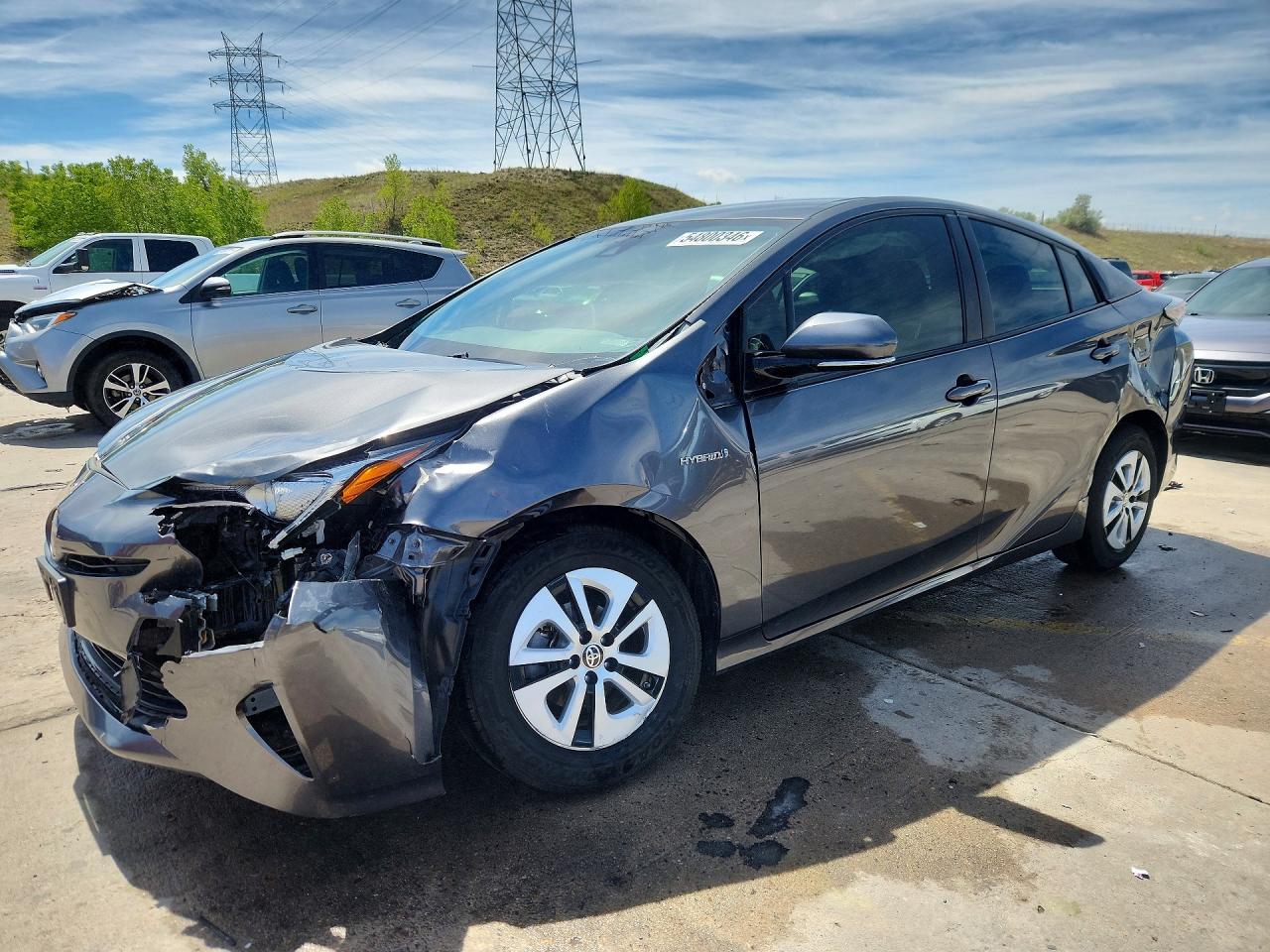Salvage Toyota Prius Image