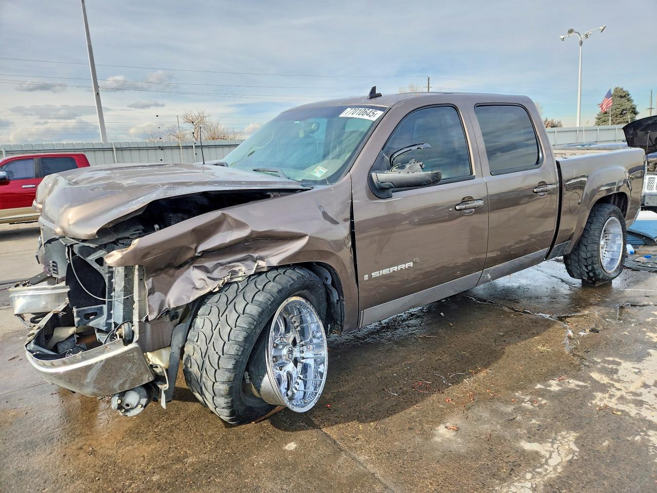Salvage GMC Sierra Image