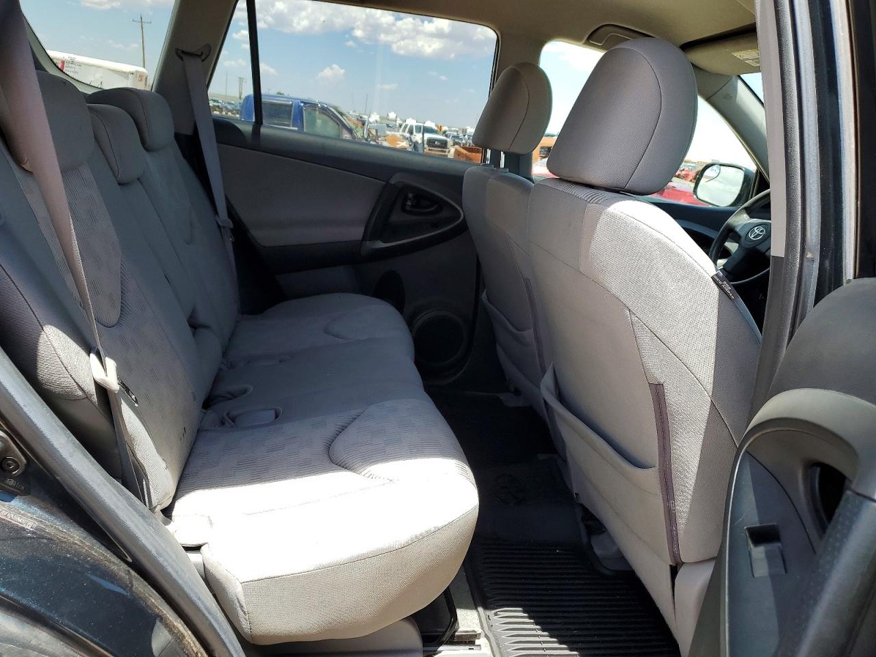 Toyota RAV4 Base