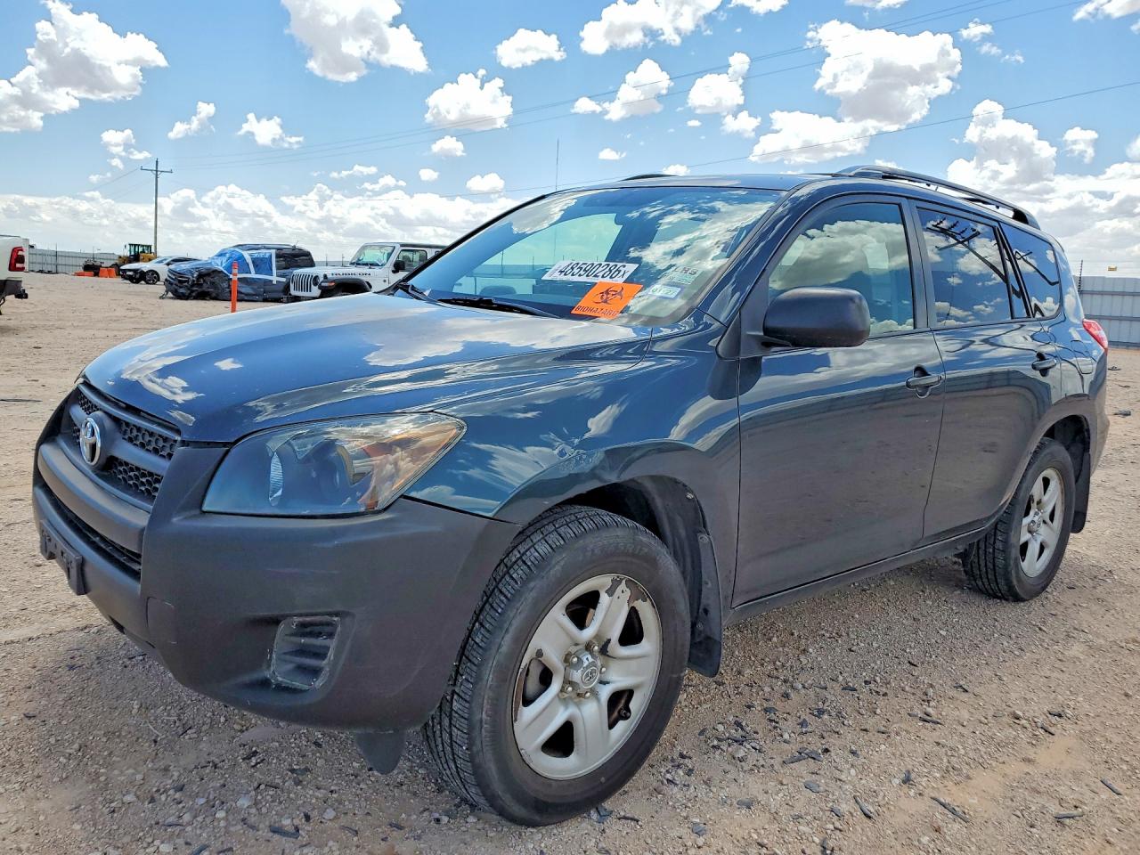 Salvage Toyota RAV4 Image