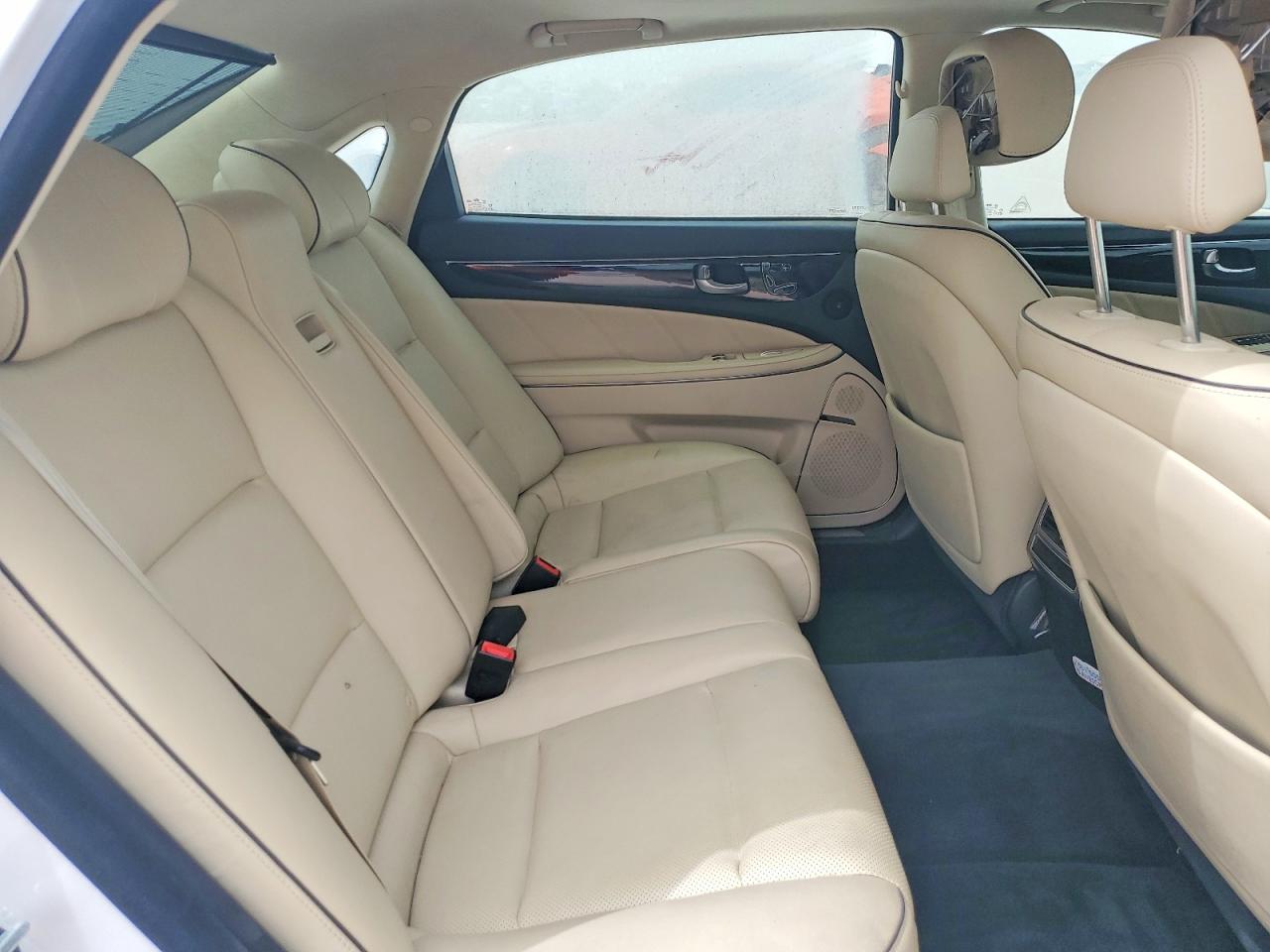 Hyundai Equus Signature