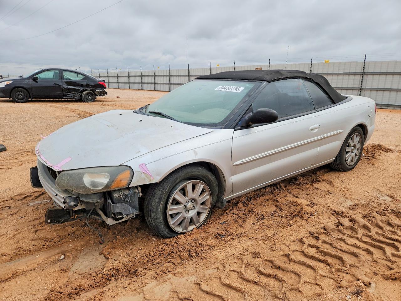 Salvage Chrysler Sebring Image