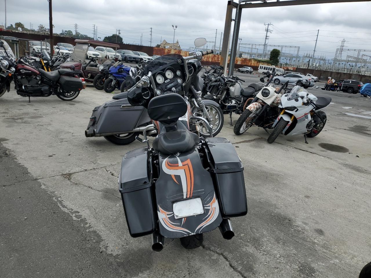 Harley-Davidson Fl