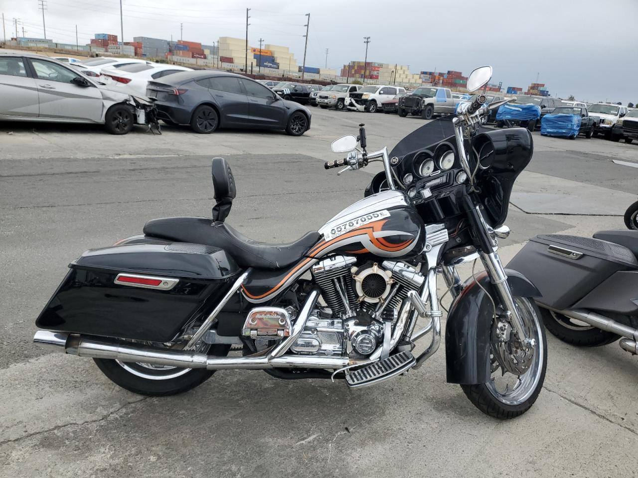 Salvage Harley-Davidson Fl Image