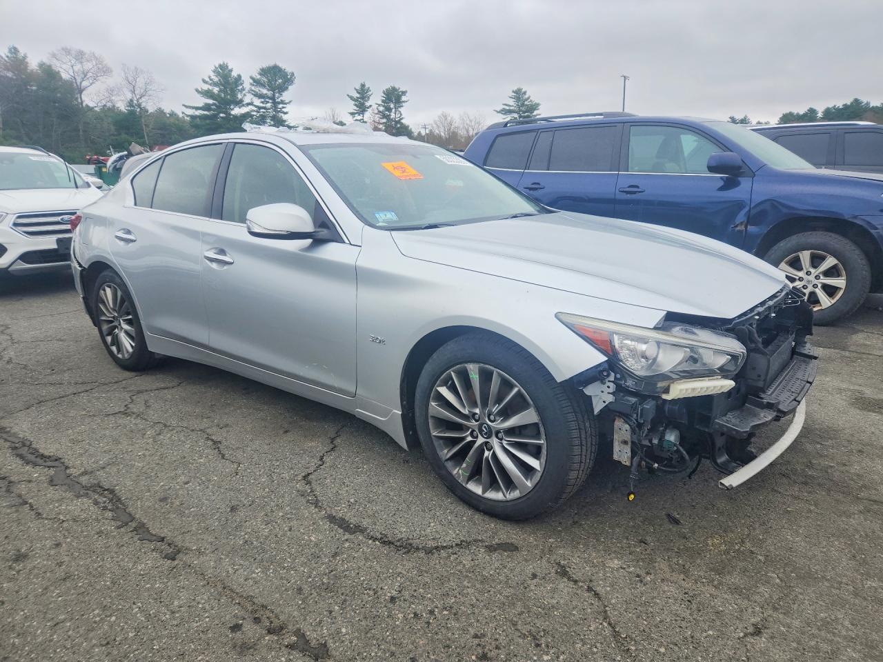 INFINITI Q50 3.0t L 3.0t Luxe