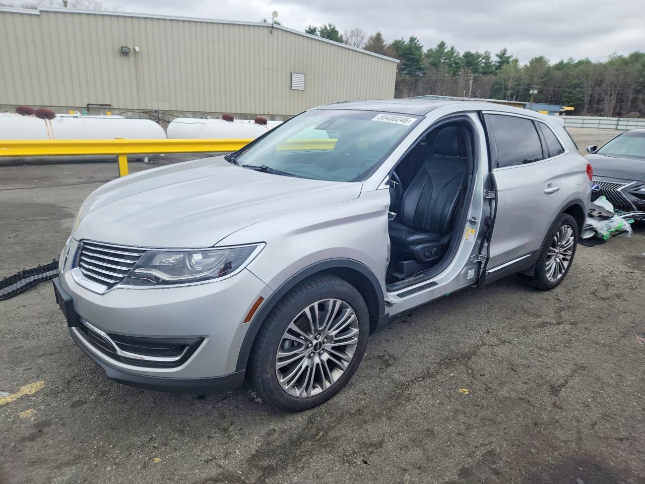 Salvage Lincoln MKX Image