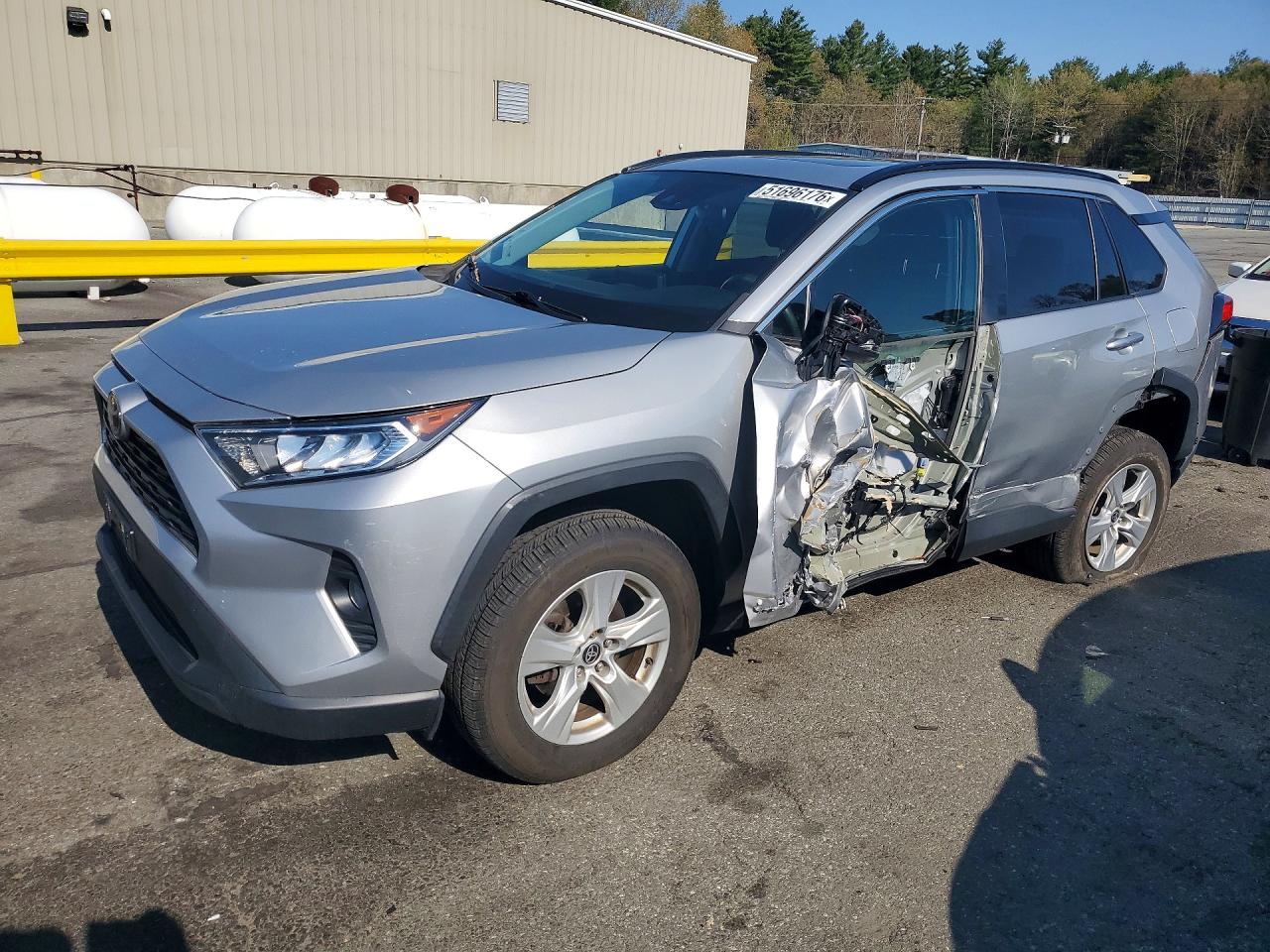 Salvage Toyota RAV4 Image