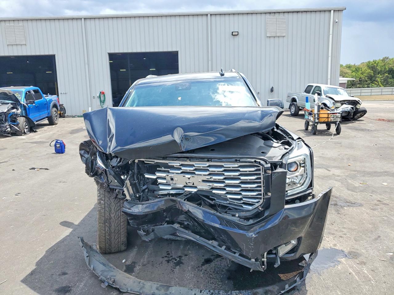 GMC Yukon Denali
