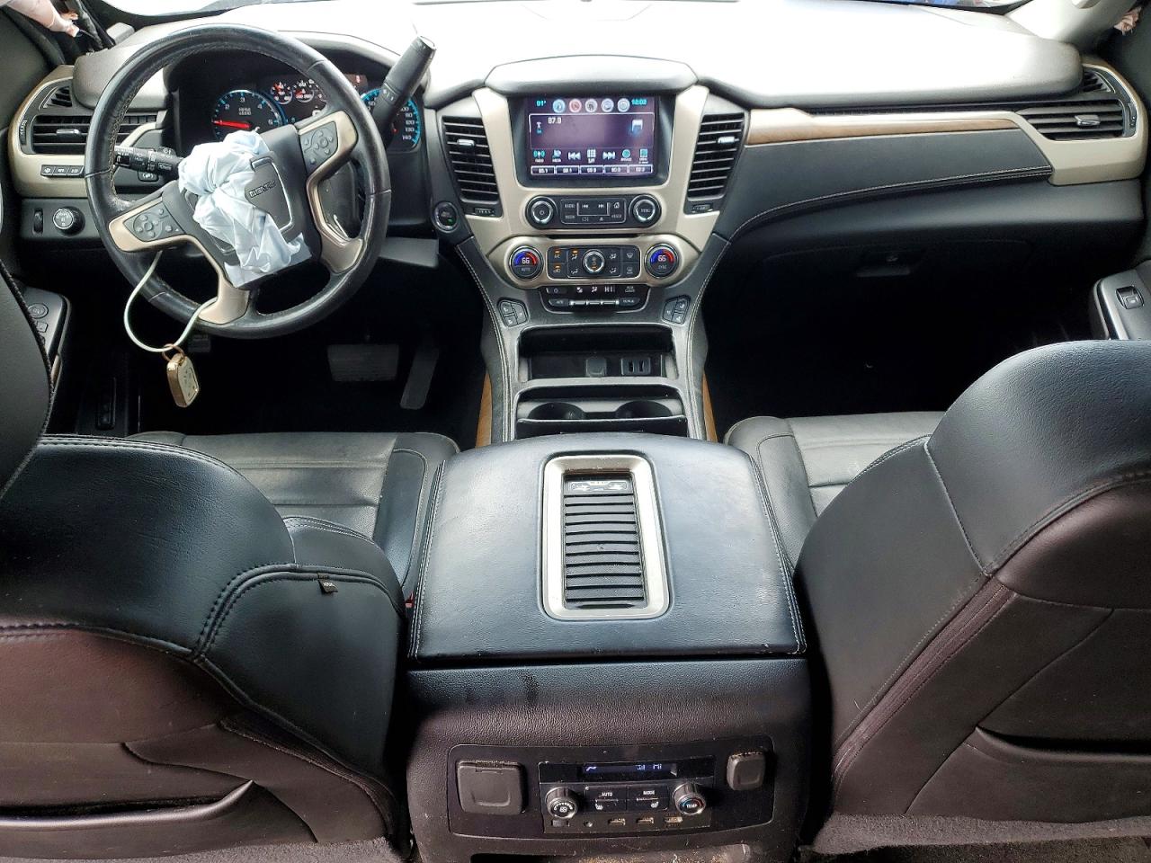 GMC Yukon Denali