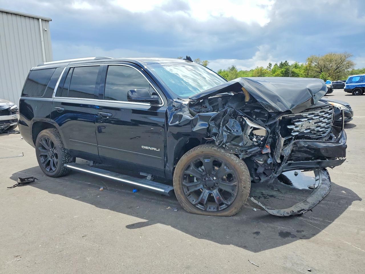 GMC Yukon Denali