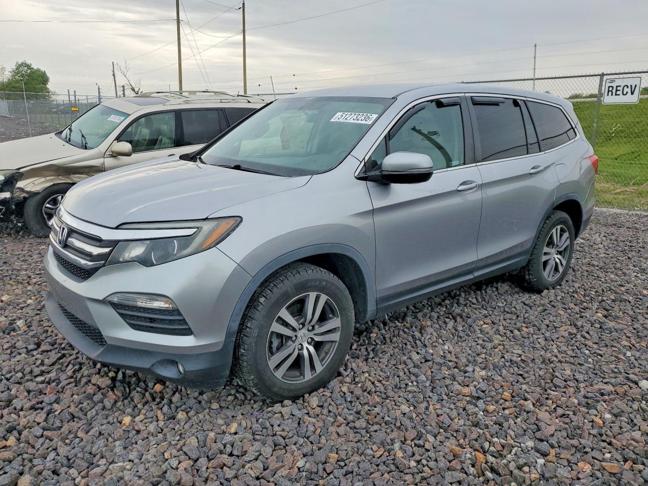 Salvage Honda Pilot Image