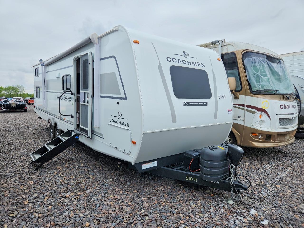 Salvage Forest River Coachmen Image