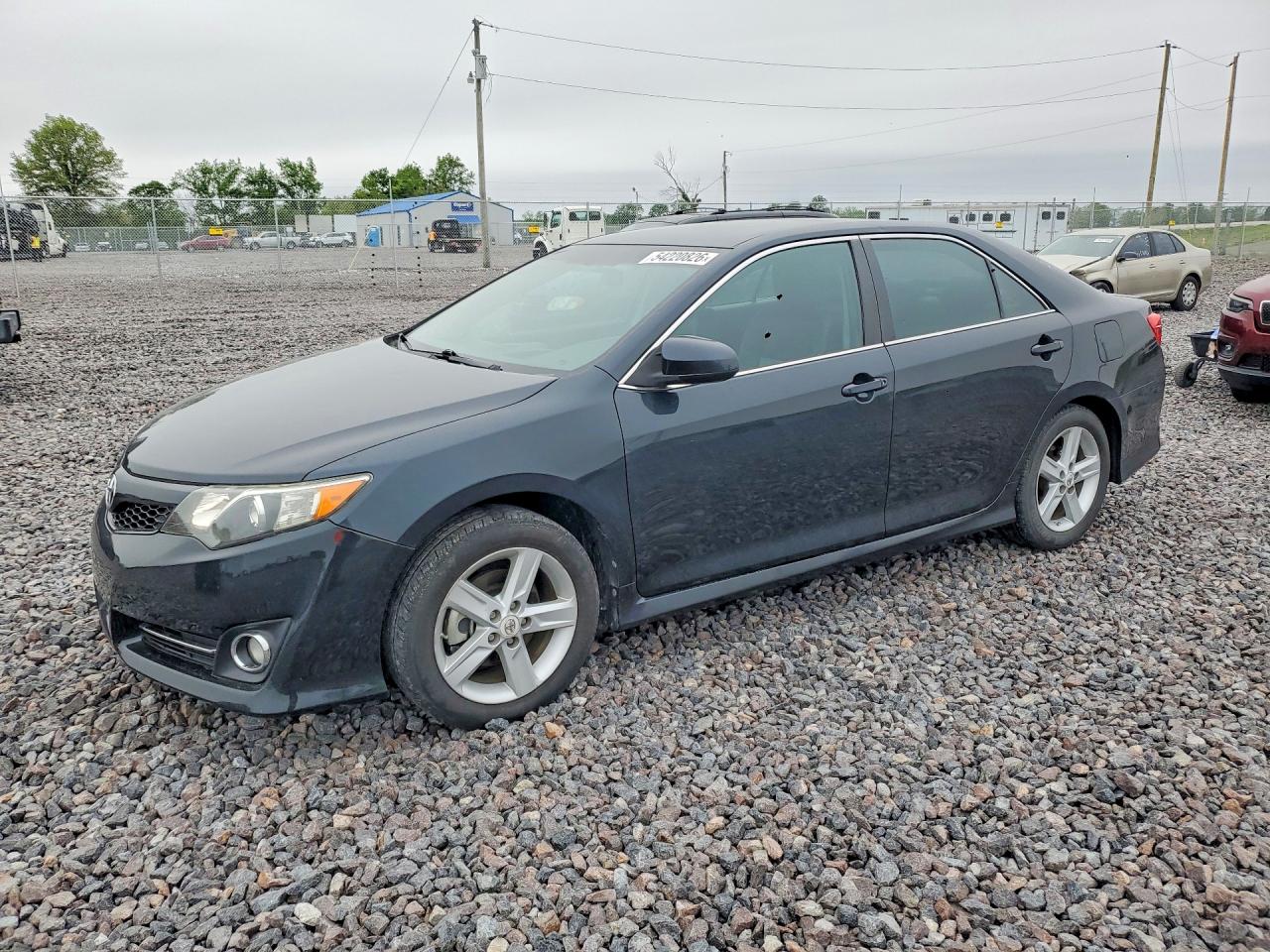Salvage Toyota Camry Image