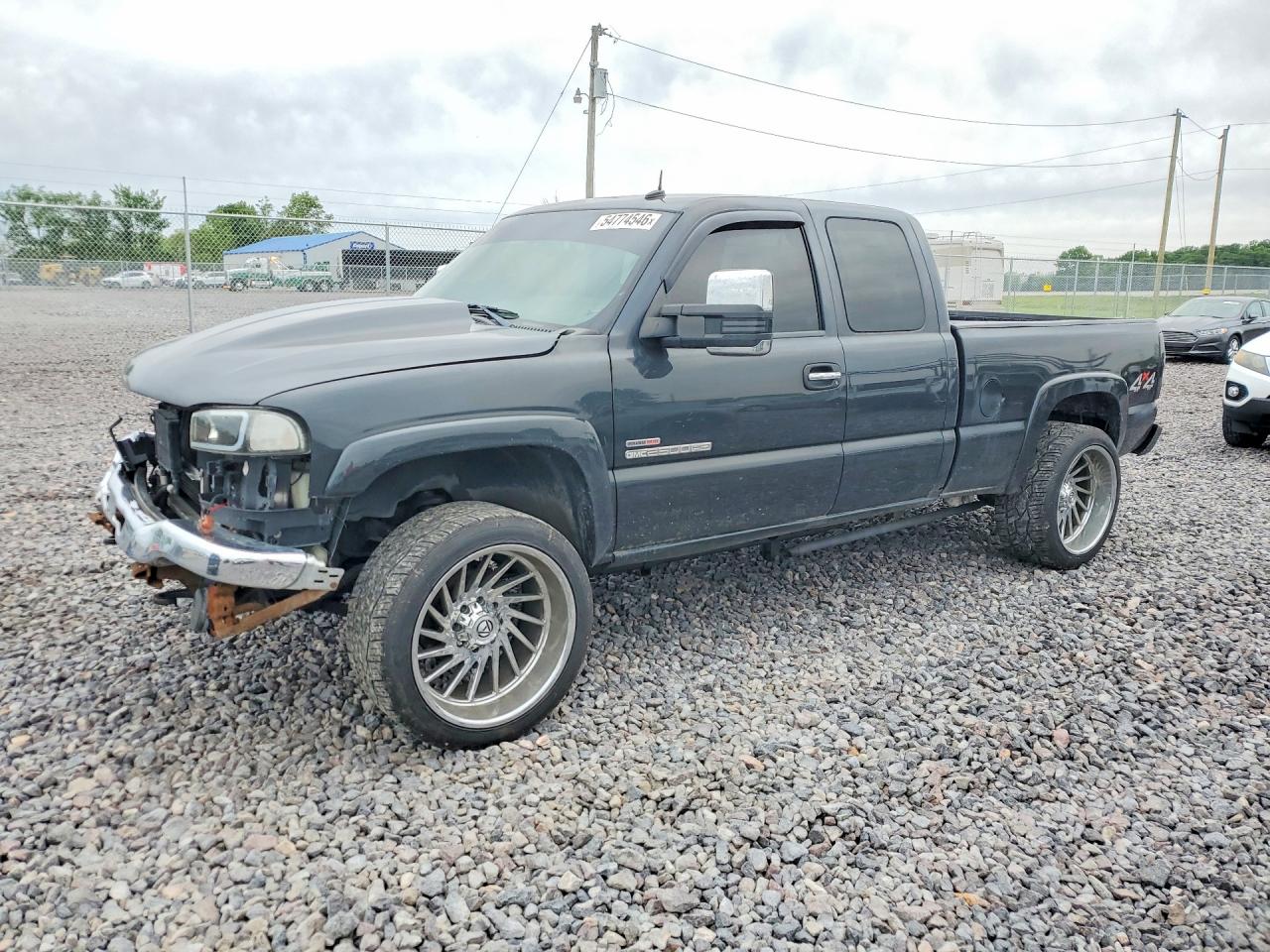 Salvage GMC Sierra Image