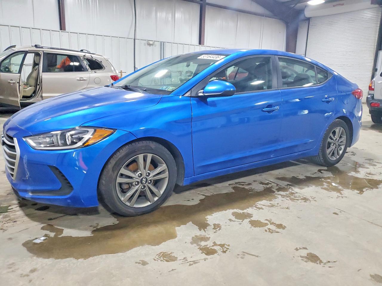 Salvage Hyundai ELANTRA Image