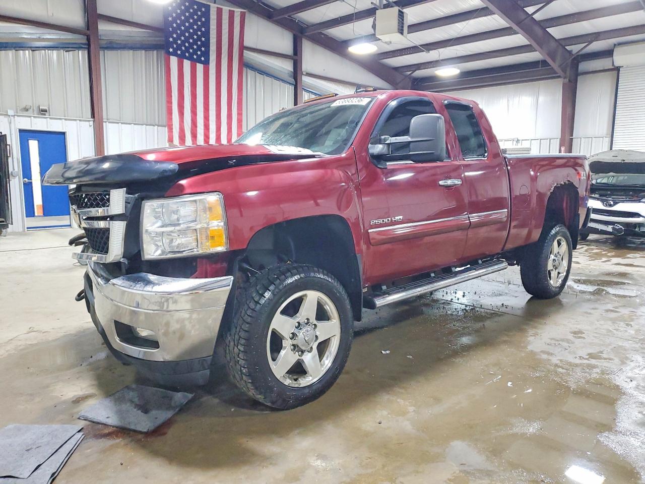 Salvage Chevrolet Silverado Image