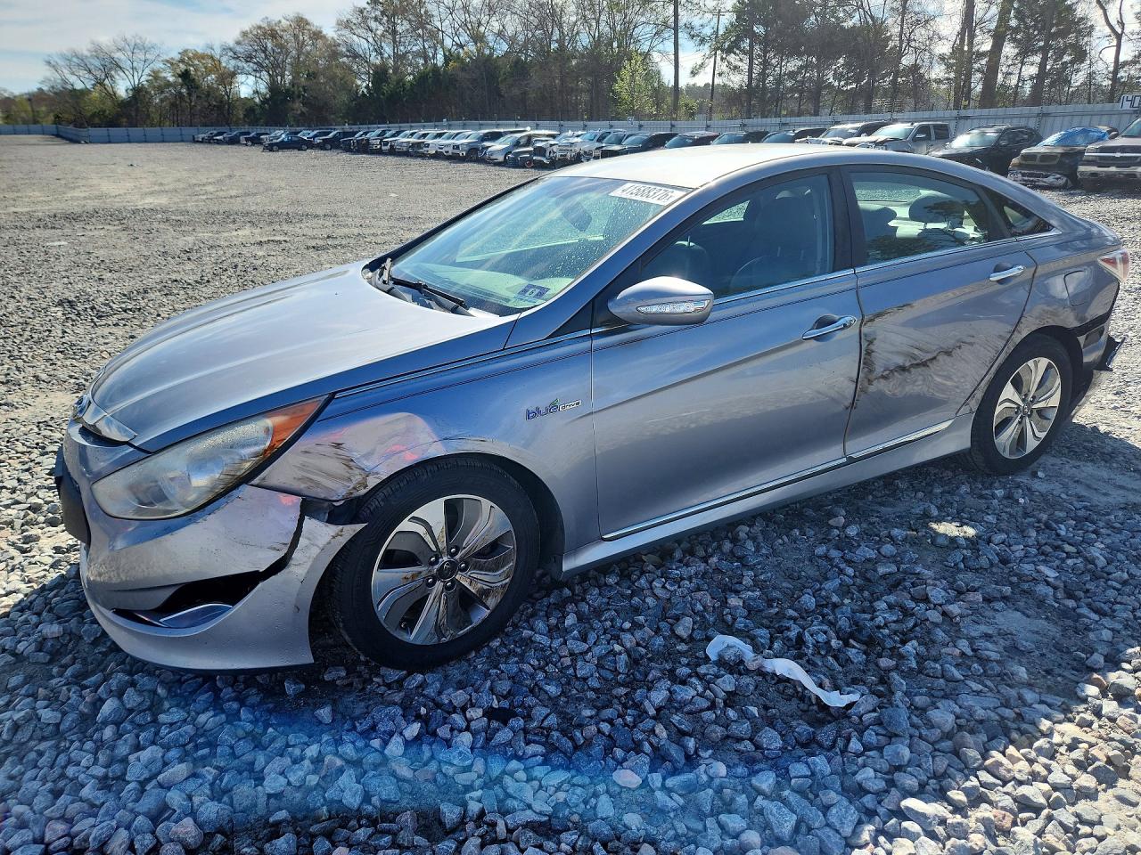 Salvage Hyundai SONATA Image