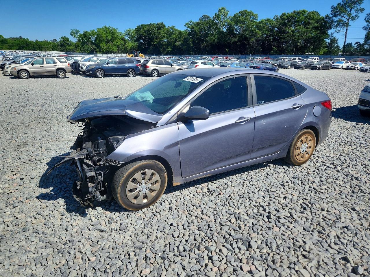 Salvage Hyundai ACCENT Image