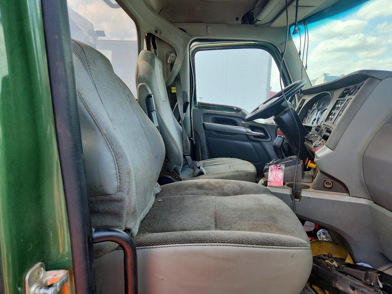 Kenworth T880