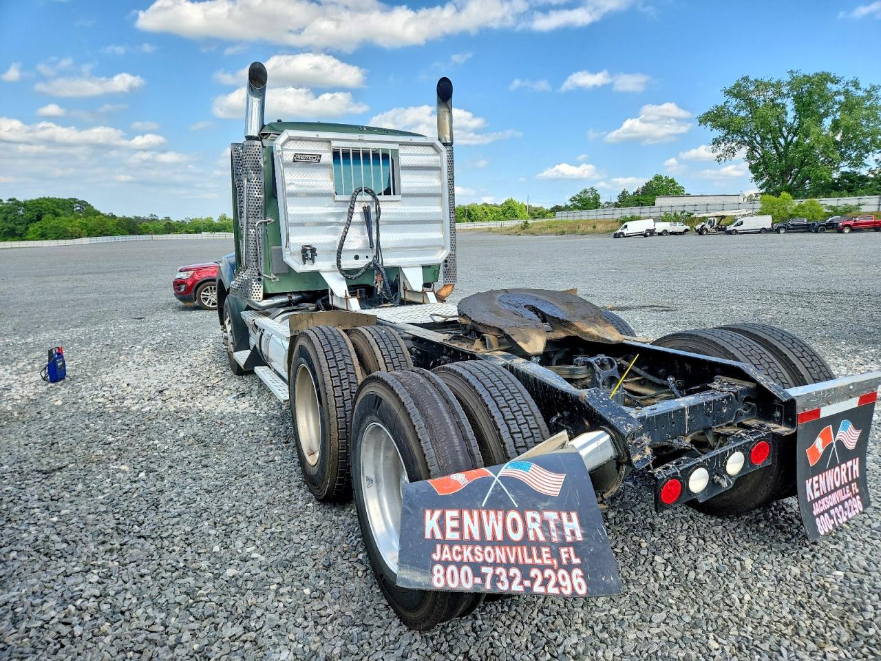 Kenworth T880