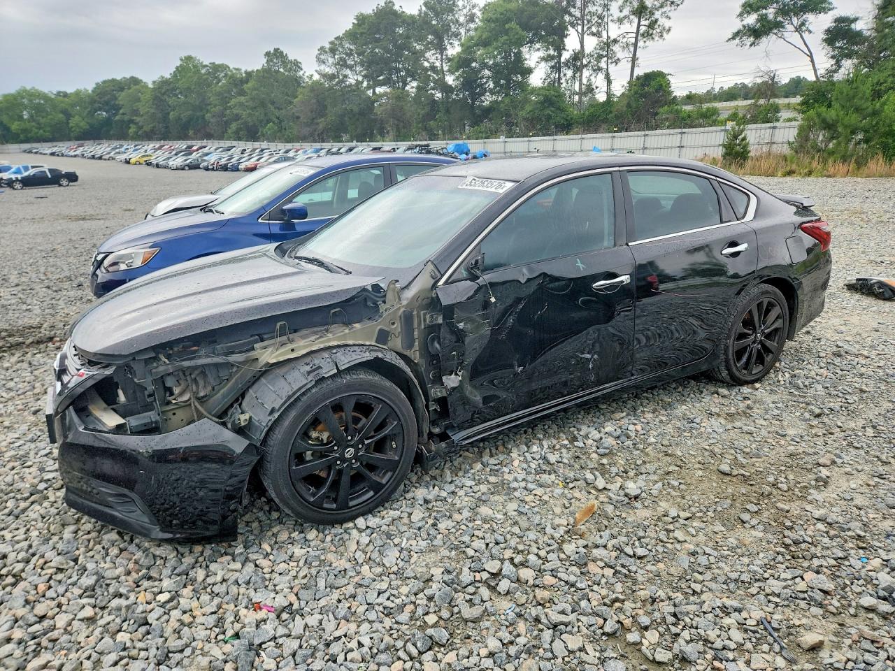 Salvage Nissan Altima Image