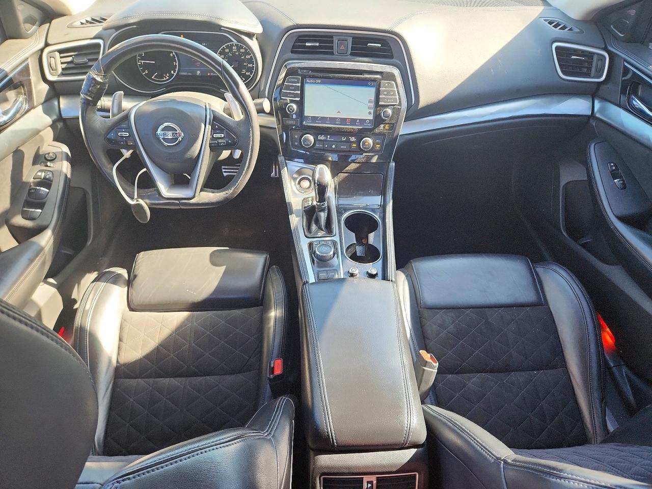 Nissan Maxima