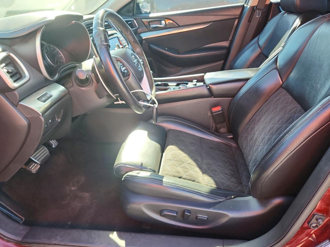 Nissan Maxima