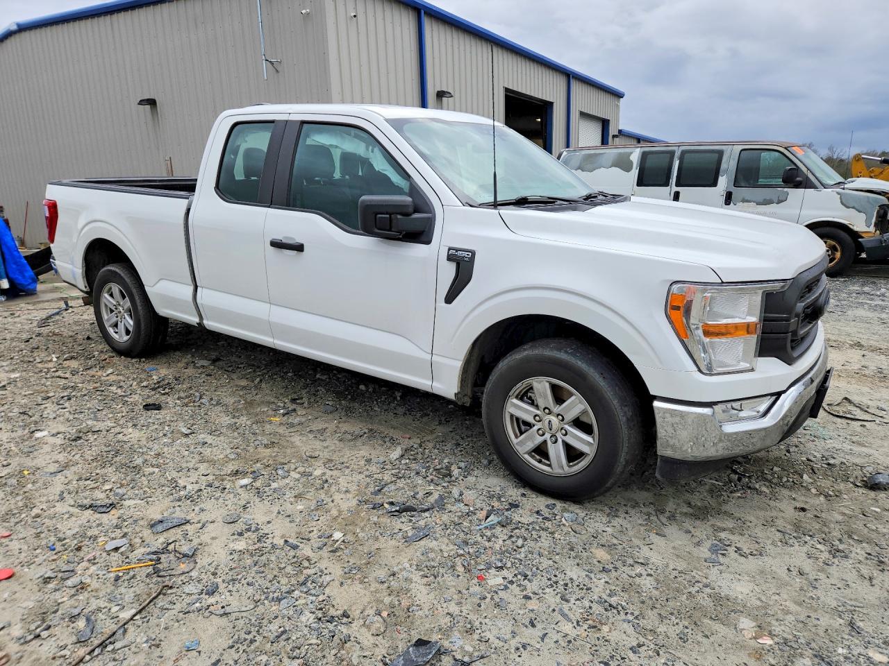 Ford F-150 Super Cab