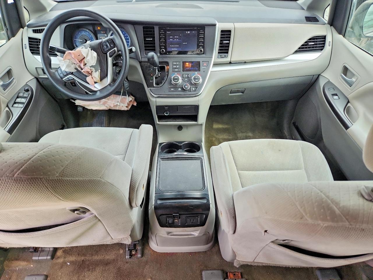 Toyota Sienna Le 8-passenger