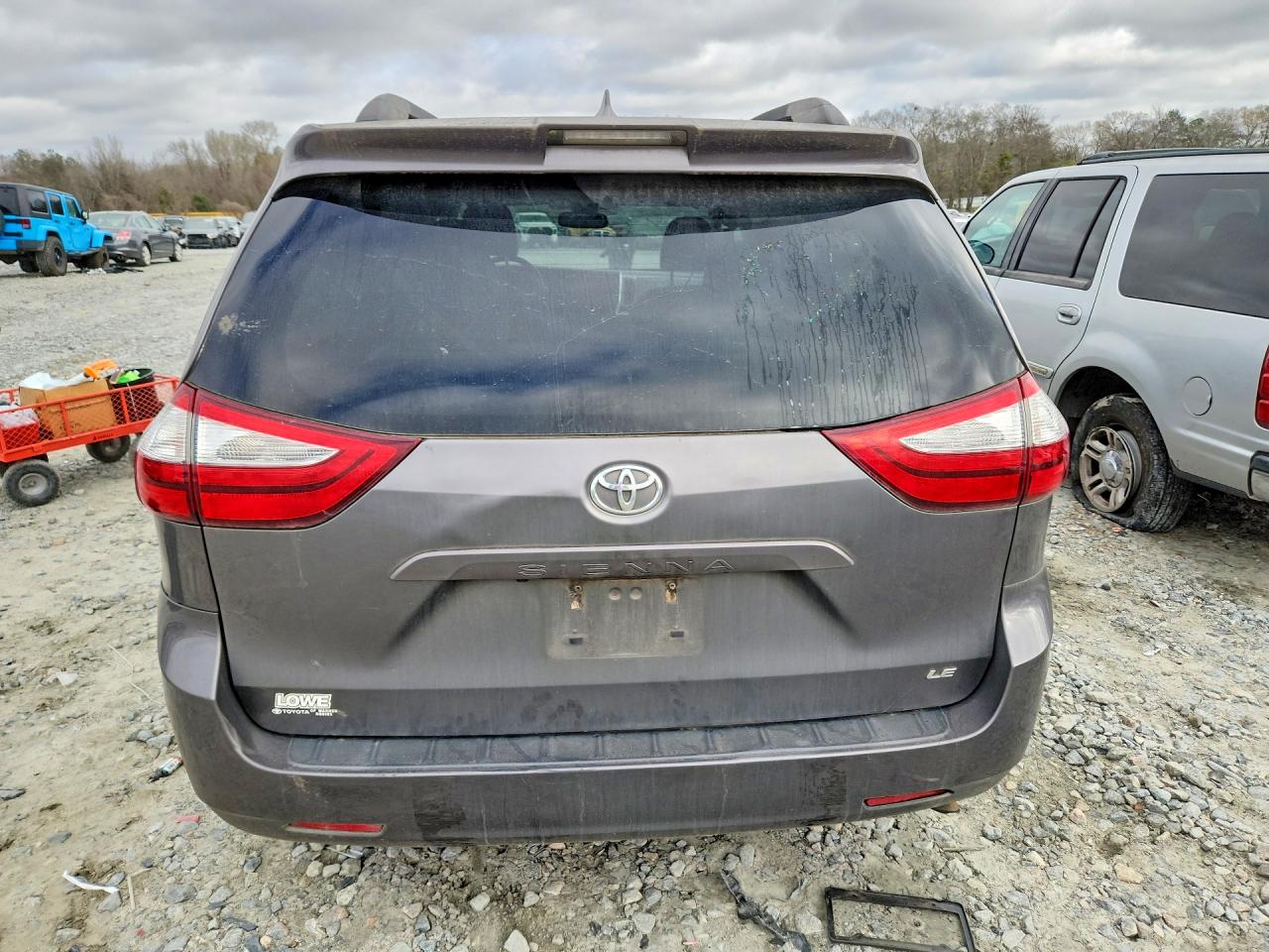 Toyota Sienna Le 8-passenger