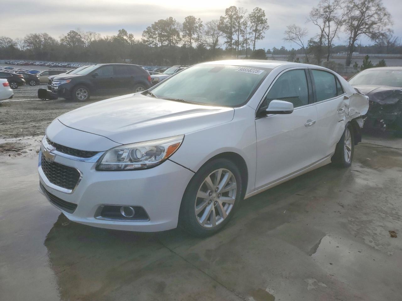 Salvage Chevrolet Malibu Image