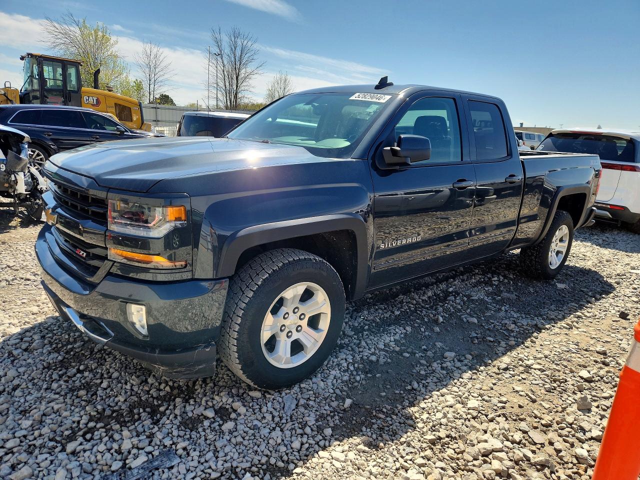 Salvage Chevrolet Silverado Image