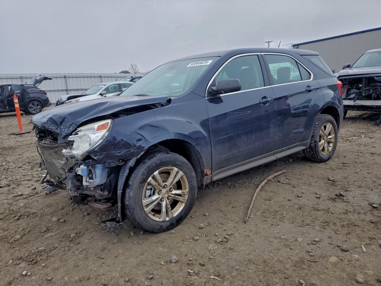 Salvage Chevrolet Equinox Image