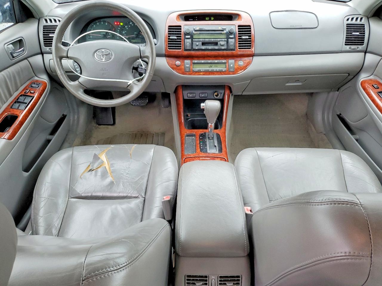 Toyota Camry Xle V6