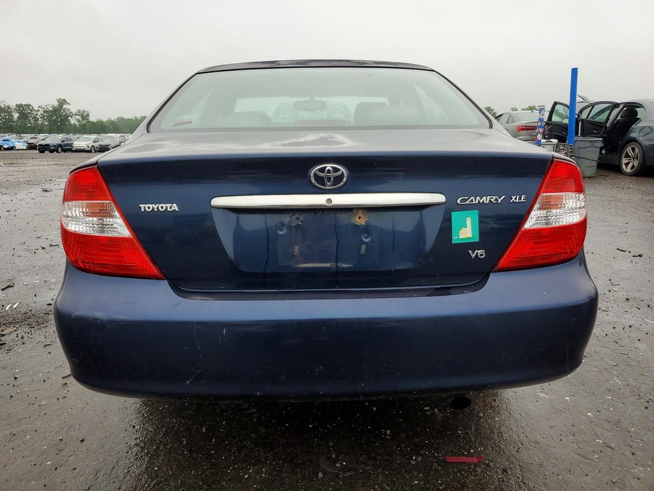 Toyota Camry Xle V6