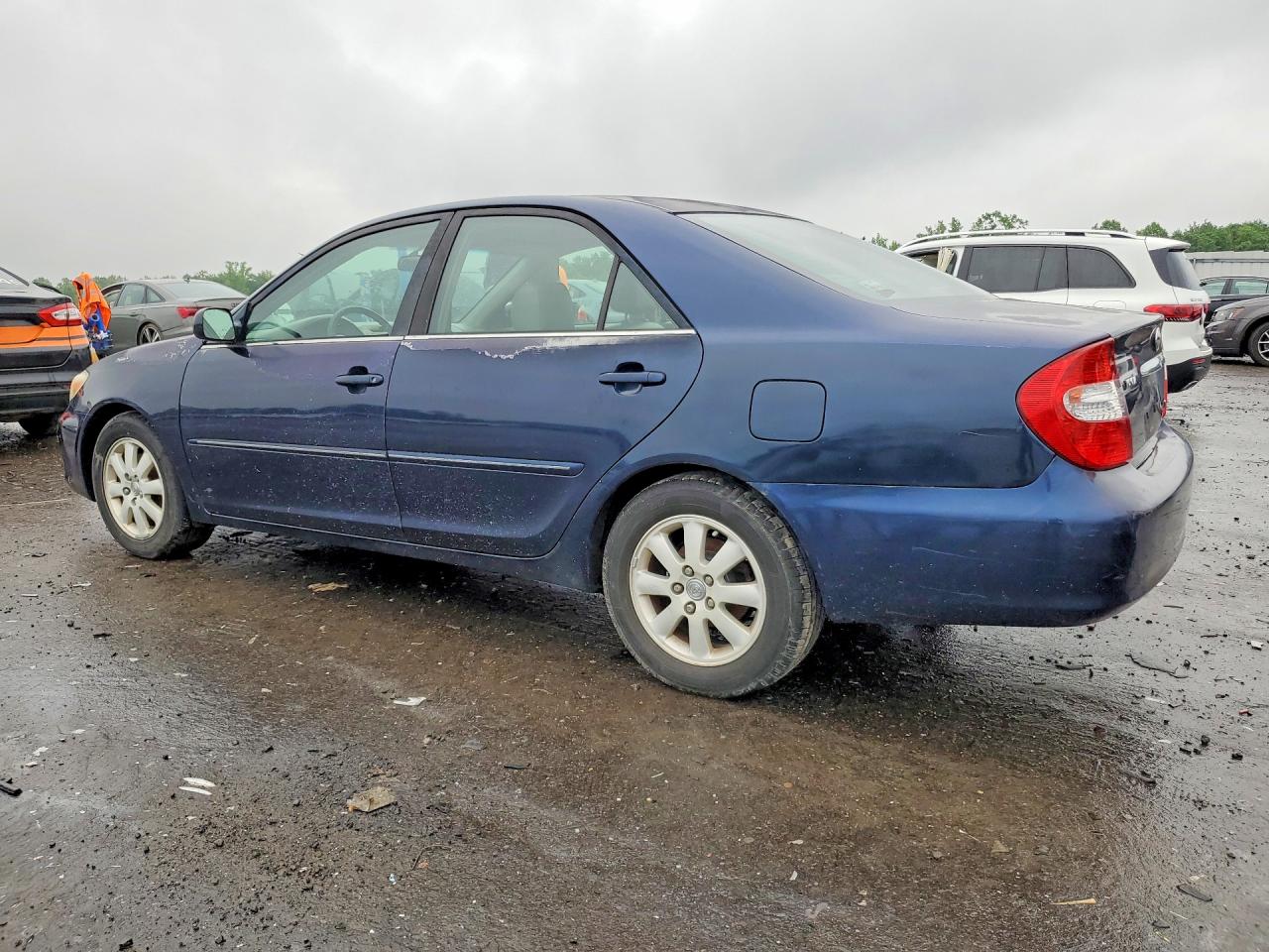 Toyota Camry Xle V6