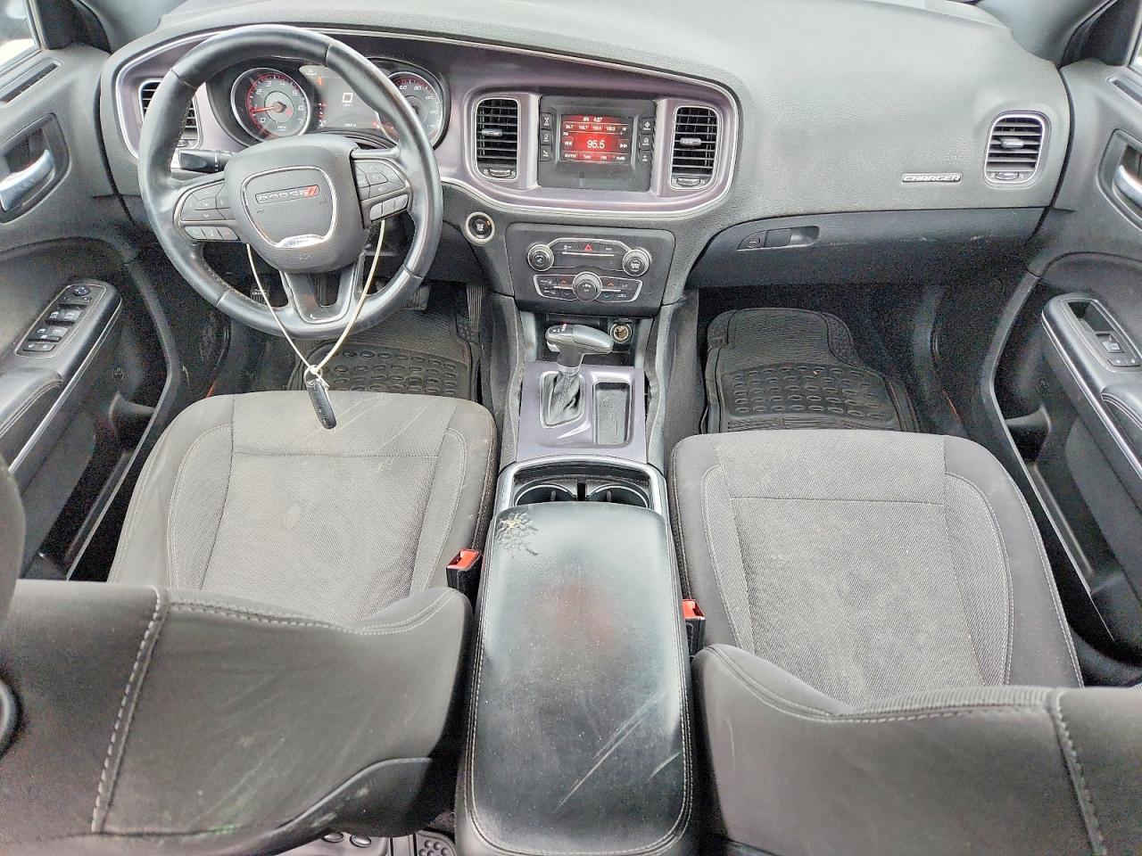 Dodge Charger Se