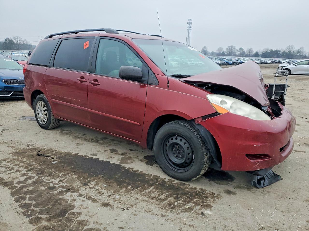 Toyota Sienna Ce
