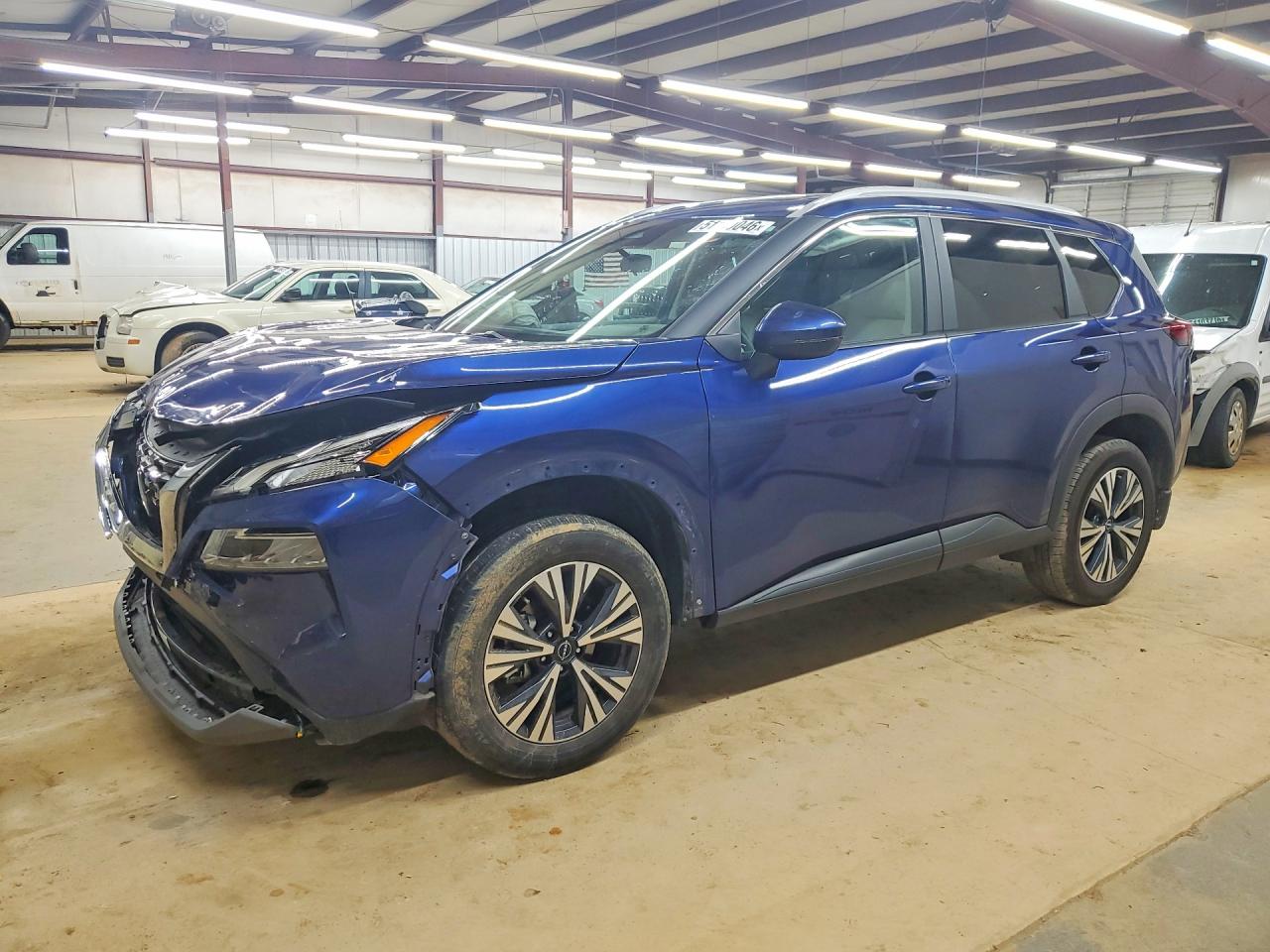 Salvage Nissan Rogue Image